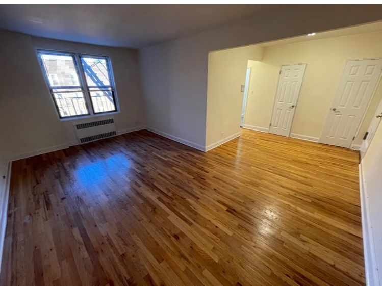 Apartment 39th Place  Queens, NY 11104, MLS-RD5231-4