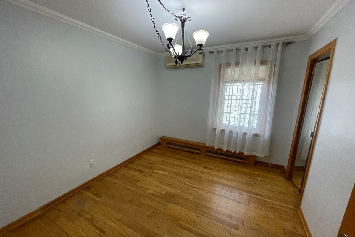 House Carlton Street  Queens, NY 11374, MLS-RD5232-9