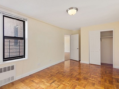 Apartment Austin Street  Queens, NY 11415, MLS-RD5237-2