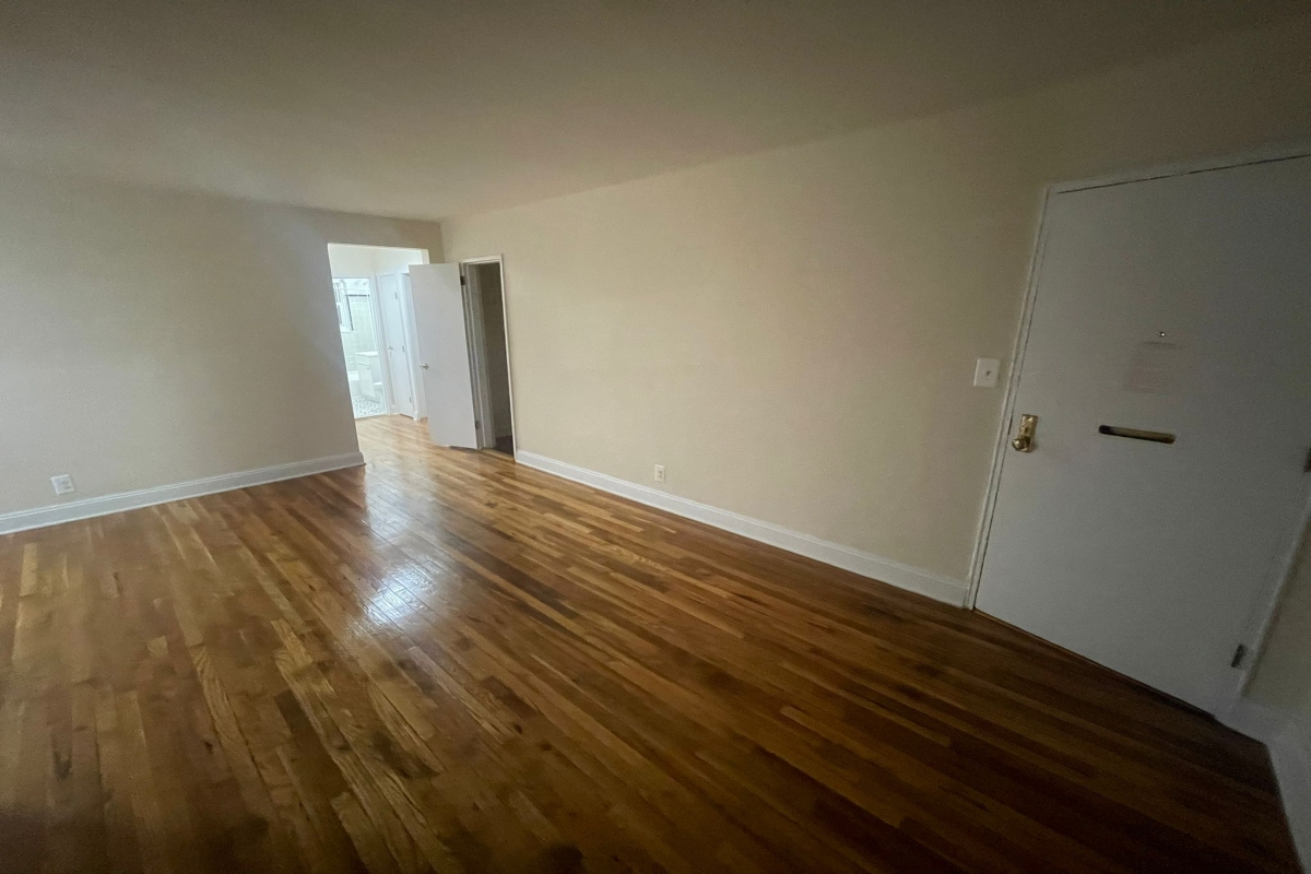 Apartment 71st Avenue  Queens, NY 11367, MLS-RD5243-8