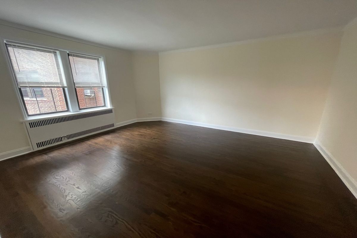 Apartment 32nd Avenue  Queens, NY 11377, MLS-RD5248-8