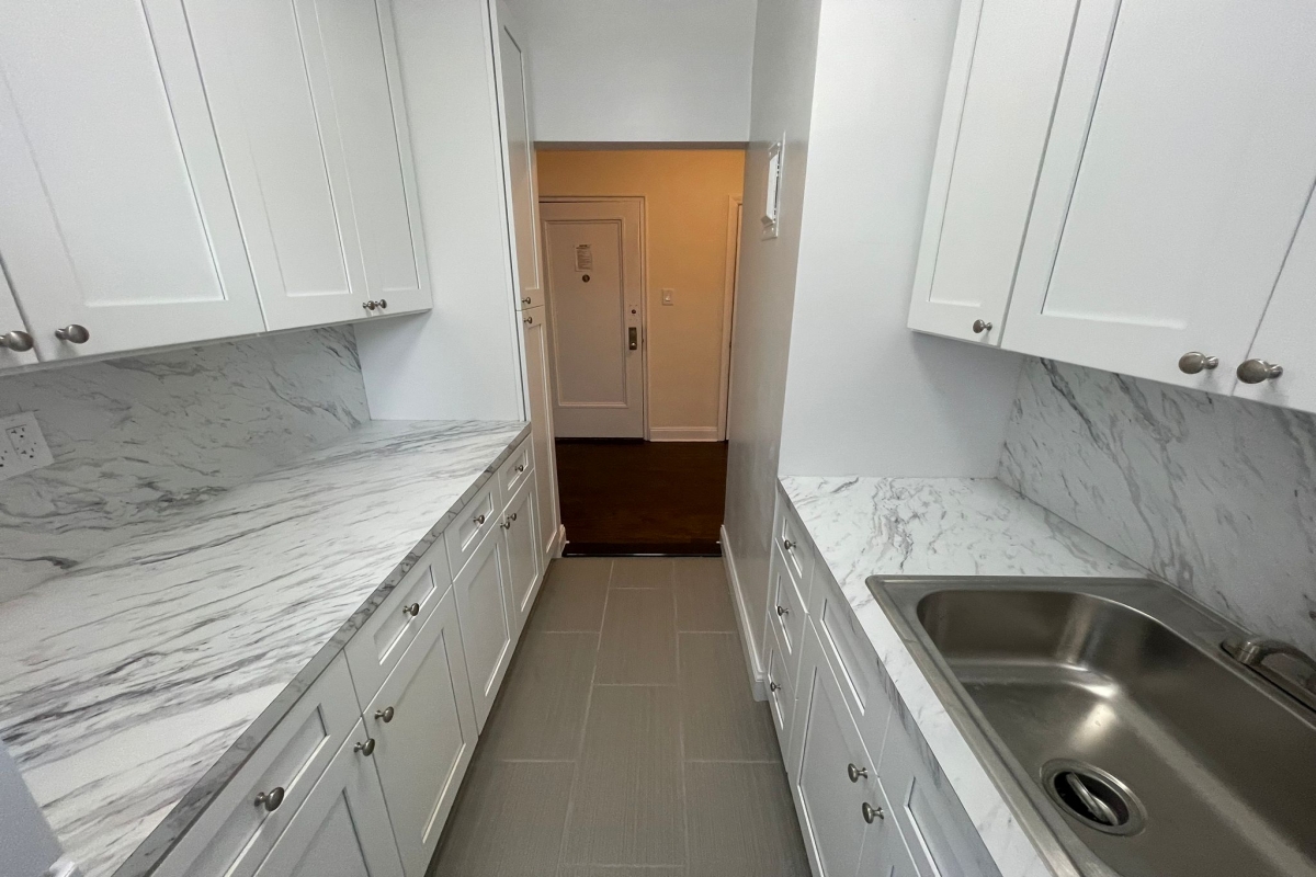 Apartment 32nd Avenue  Queens, NY 11377, MLS-RD5248-6