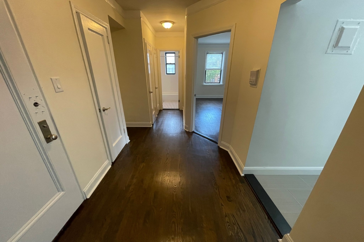 Apartment 32nd Avenue  Queens, NY 11377, MLS-RD5248-14
