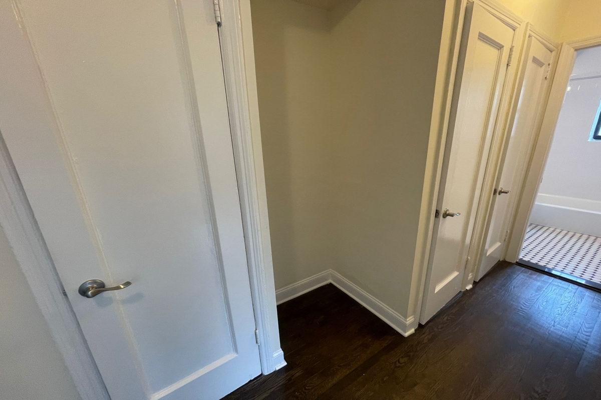 Apartment 32nd Avenue  Queens, NY 11377, MLS-RD5248-16
