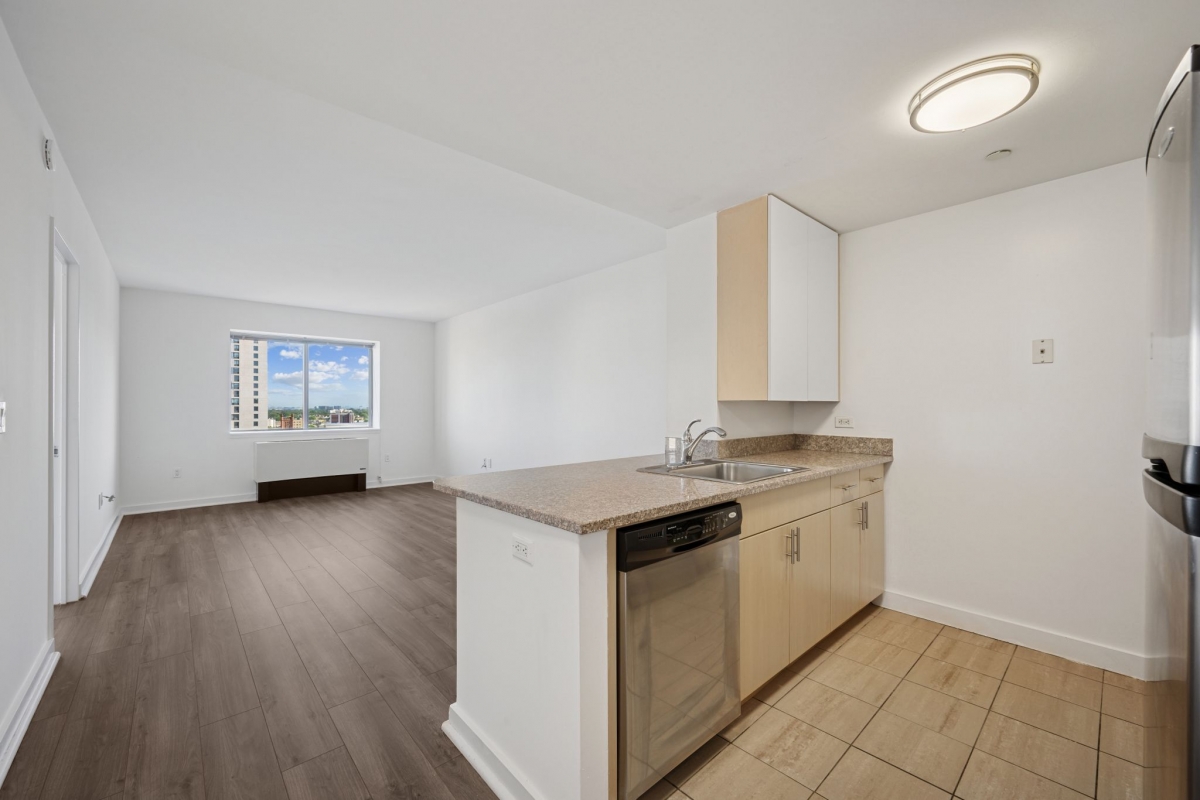 Apartment 89th Avenue  Queens, NY 11432, MLS-RD5250-4
