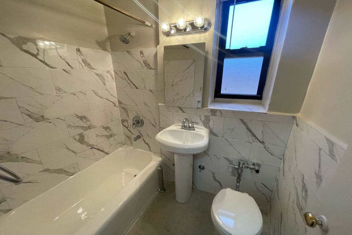 Apartment Vietor Avenue  Queens, NY 11373, MLS-RD5259-19