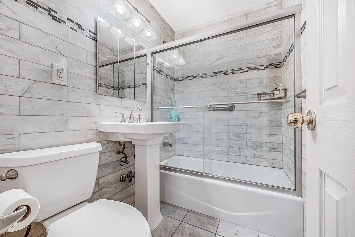  66th Road  Queens, NY 11375, MLS-RD5262-16