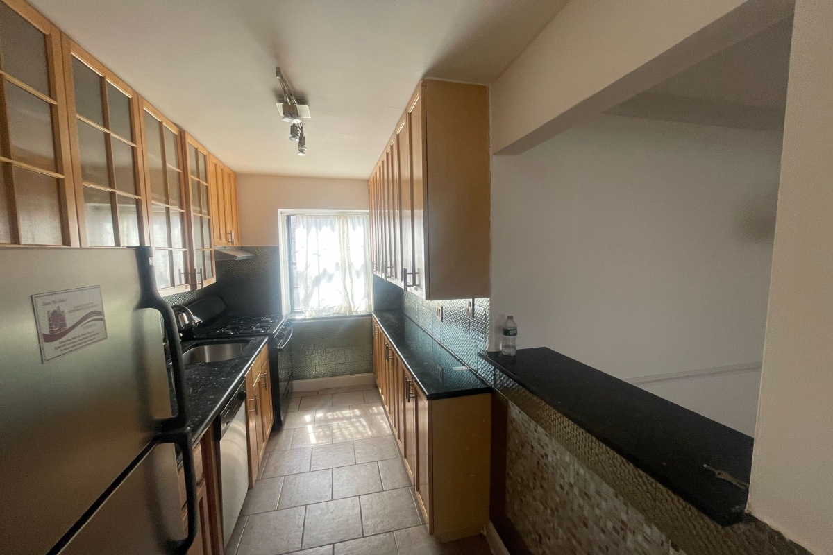 Apartment 78th Road  Queens, NY 11367, MLS-RD5301-3