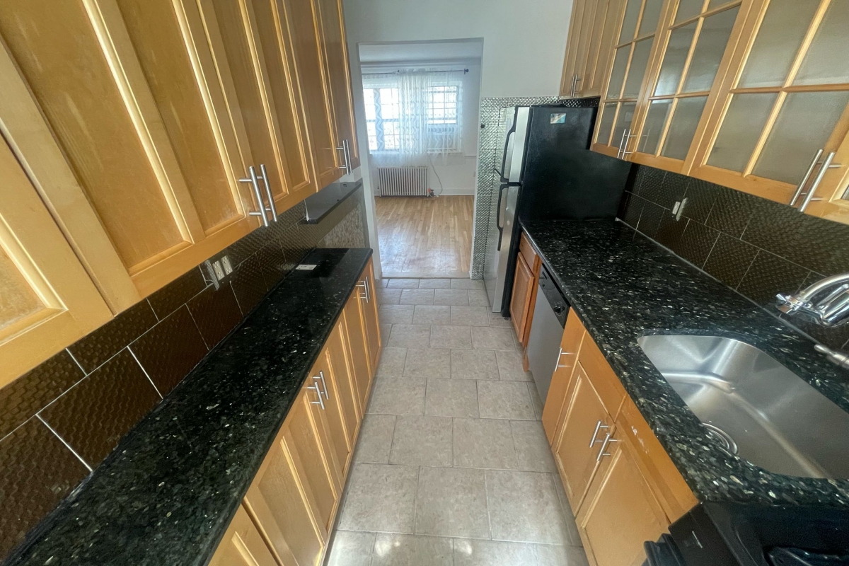 Apartment 78th Road  Queens, NY 11367, MLS-RD5301-6