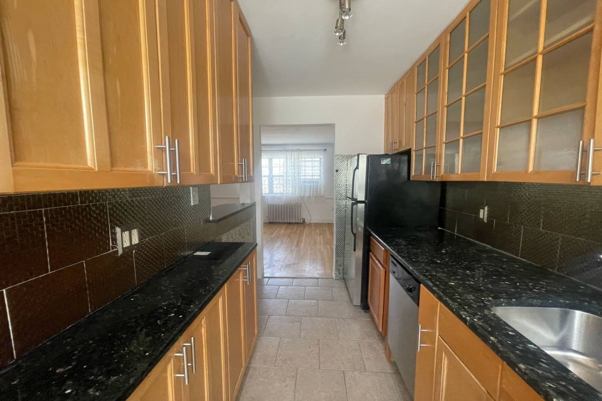 Apartment 78th Road  Queens, NY 11367, MLS-RD5301-7