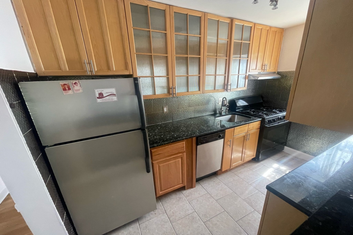 Apartment 78th Road  Queens, NY 11367, MLS-RD5301-8