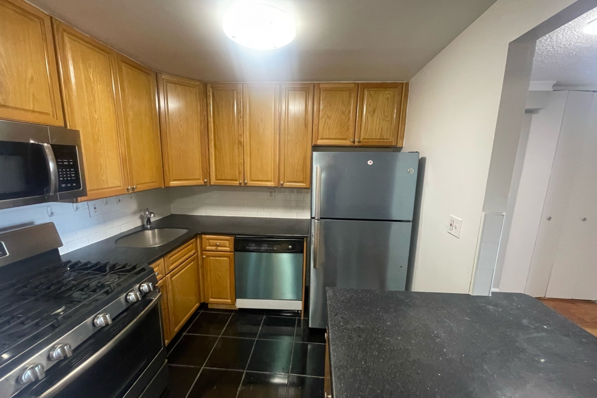 Apartment 34th Avenue  Queens, NY 11354, MLS-RD5312-2