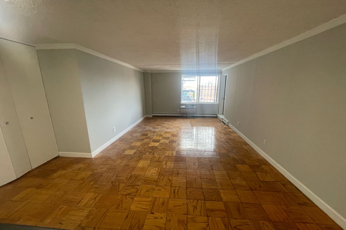 Apartment 34th Avenue  Queens, NY 11354, MLS-RD5312-6