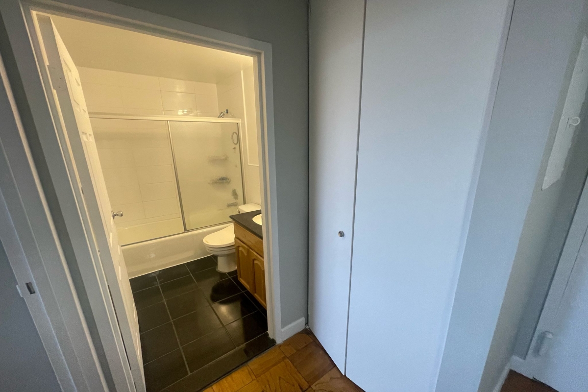 Apartment 34th Avenue  Queens, NY 11354, MLS-RD5312-16