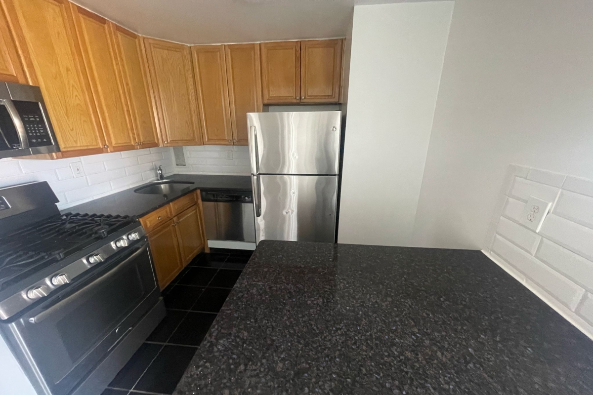 Apartment 34th Avenue  Queens, NY 11354, MLS-RD5313-5