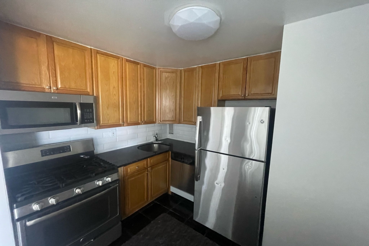 Apartment 34th Avenue  Queens, NY 11354, MLS-RD5313-6