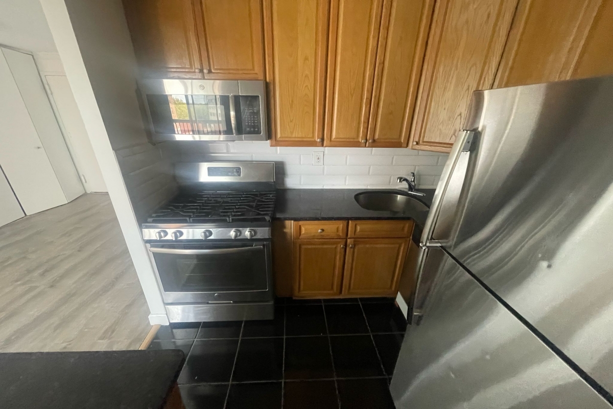 Apartment 34th Avenue  Queens, NY 11354, MLS-RD5313-8