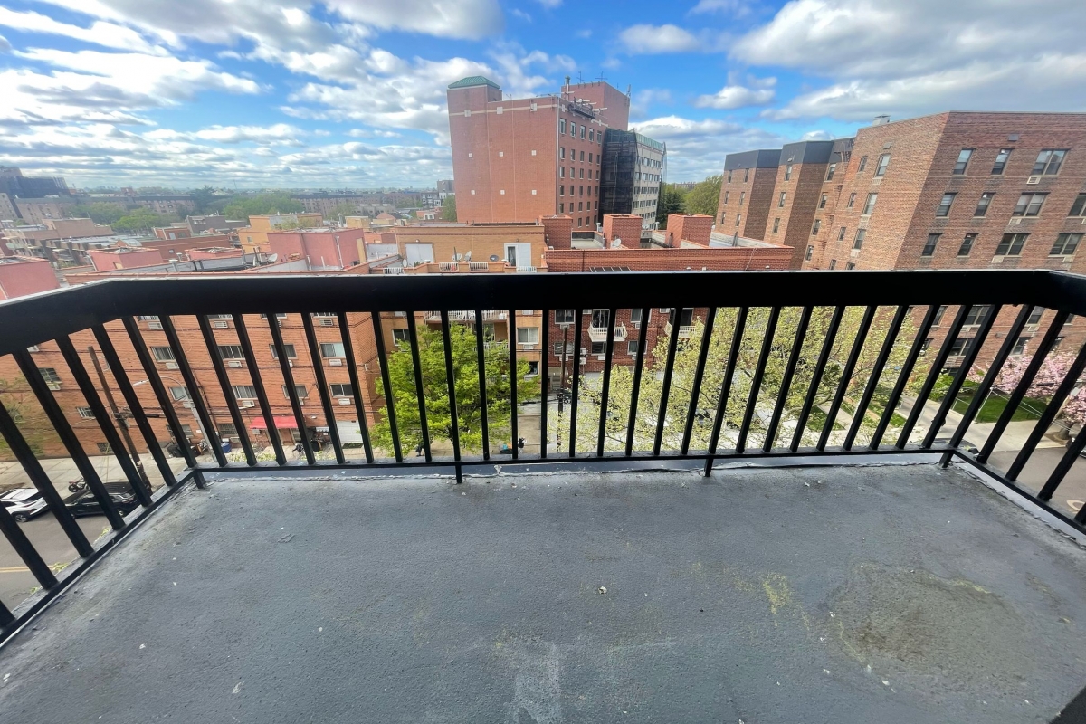 Apartment 34th Avenue  Queens, NY 11354, MLS-RD5313-9