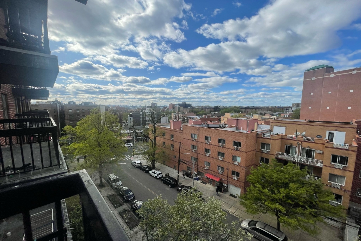 Apartment 34th Avenue  Queens, NY 11354, MLS-RD5313-10