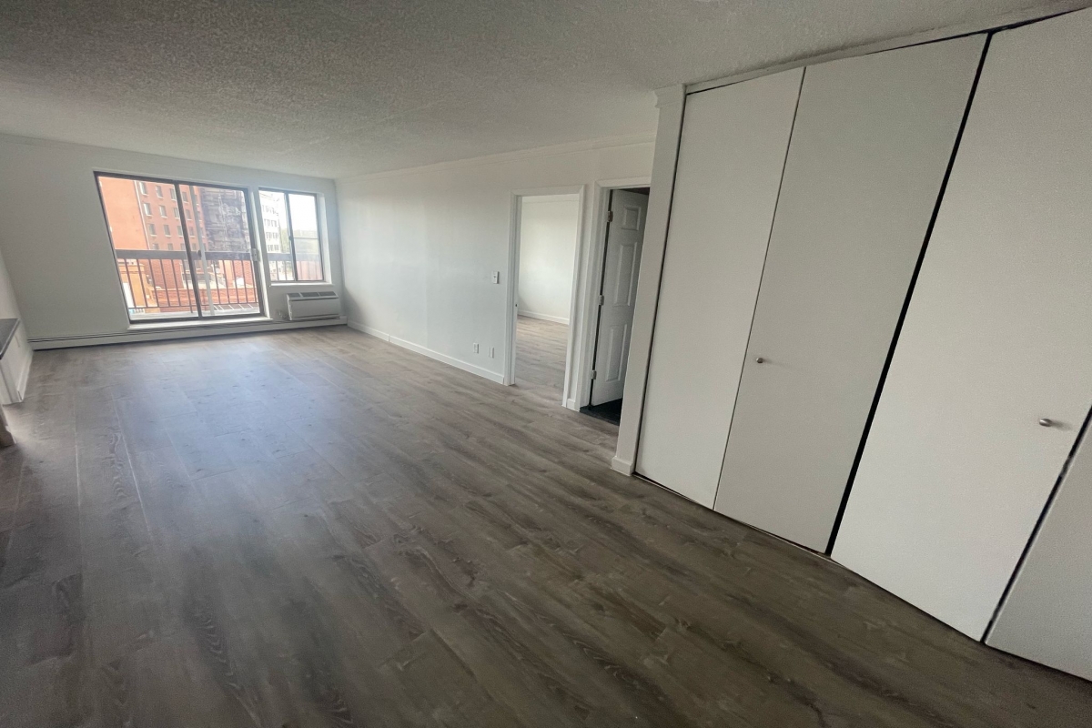 Apartment 34th Avenue  Queens, NY 11354, MLS-RD5313-17