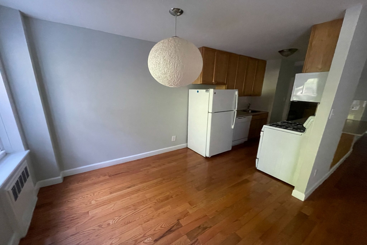 Apartment Bell Blvd  Queens, NY 11360, MLS-RD5317-5