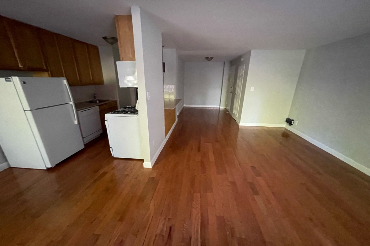 Apartment Bell Blvd  Queens, NY 11360, MLS-RD5317-6