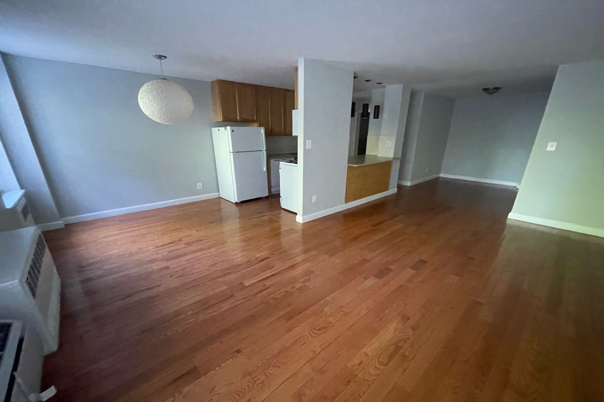 Apartment Bell Blvd  Queens, NY 11360, MLS-RD5317-7