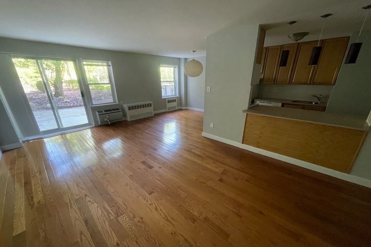 Apartment Bell Blvd  Queens, NY 11360, MLS-RD5317-8