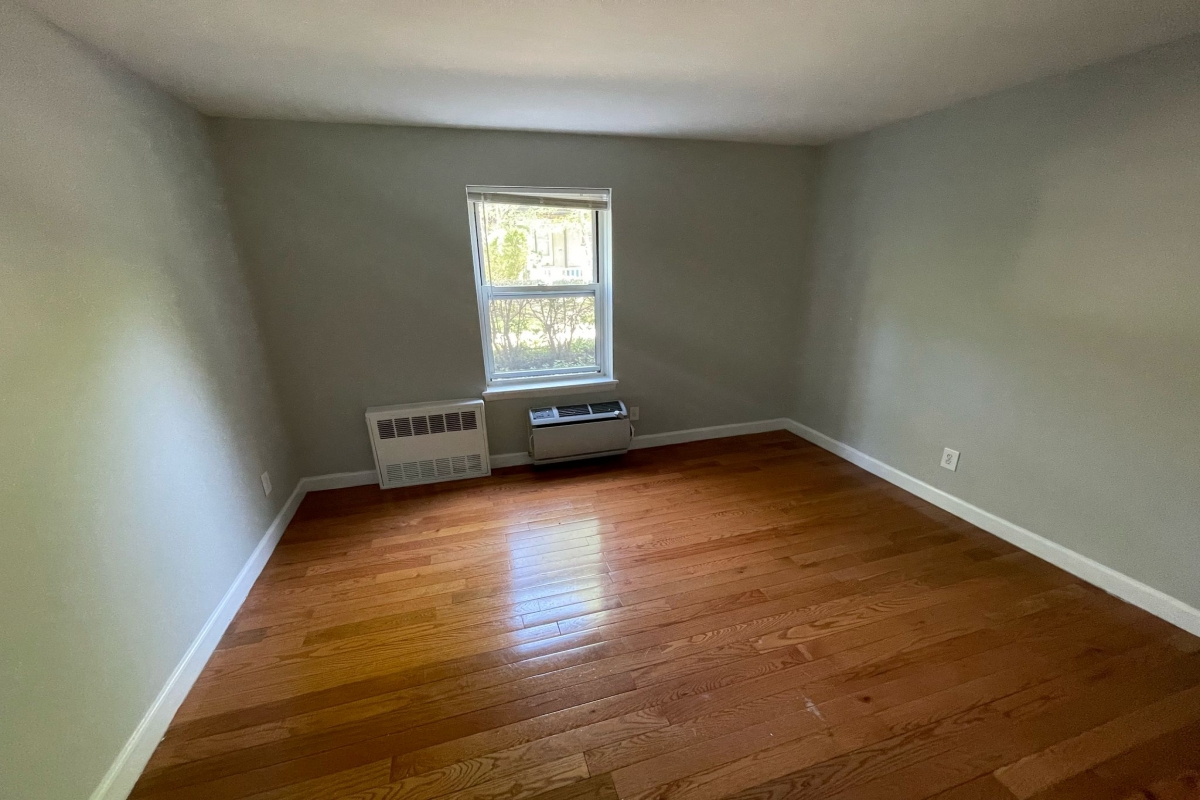 Apartment Bell Blvd  Queens, NY 11360, MLS-RD5317-13
