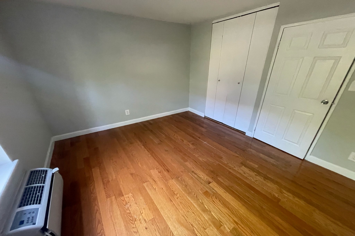 Apartment Bell Blvd  Queens, NY 11360, MLS-RD5317-14