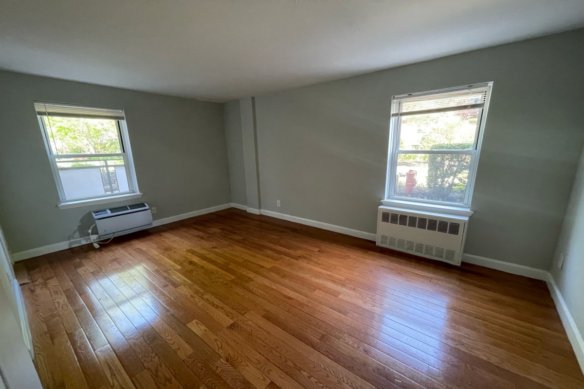 Apartment Bell Blvd  Queens, NY 11360, MLS-RD5317-15