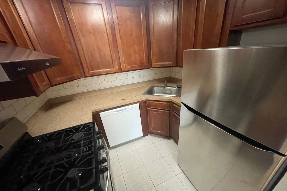Apartment Caldwell Avenue  Queens, NY 11378, MLS-RD5318-5