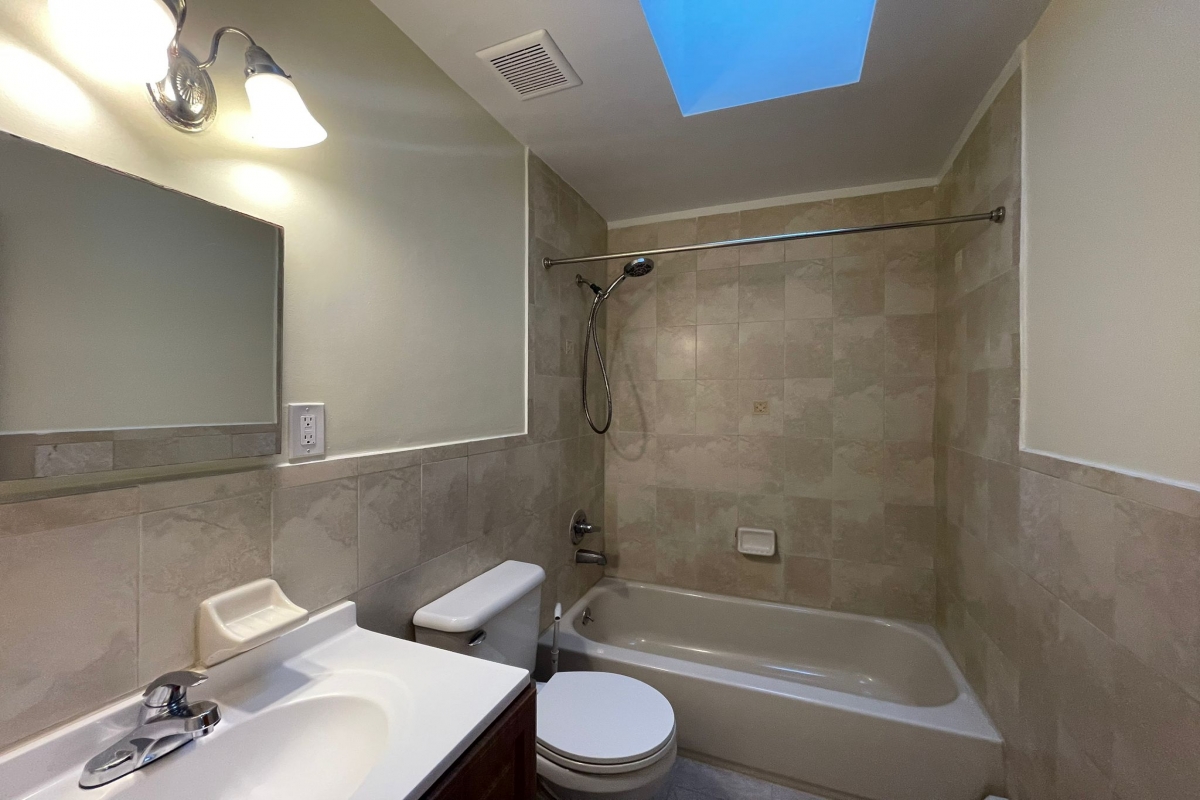 Apartment Caldwell Avenue  Queens, NY 11378, MLS-RD5318-20