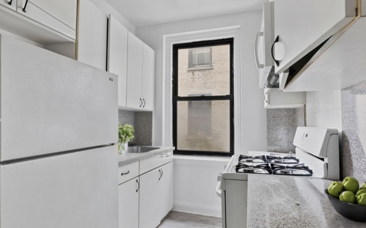 Apartment 40th Street  Queens, NY 11104, MLS-RD5325-2
