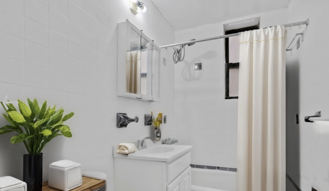 Apartment 40th Street  Queens, NY 11104, MLS-RD5325-4
