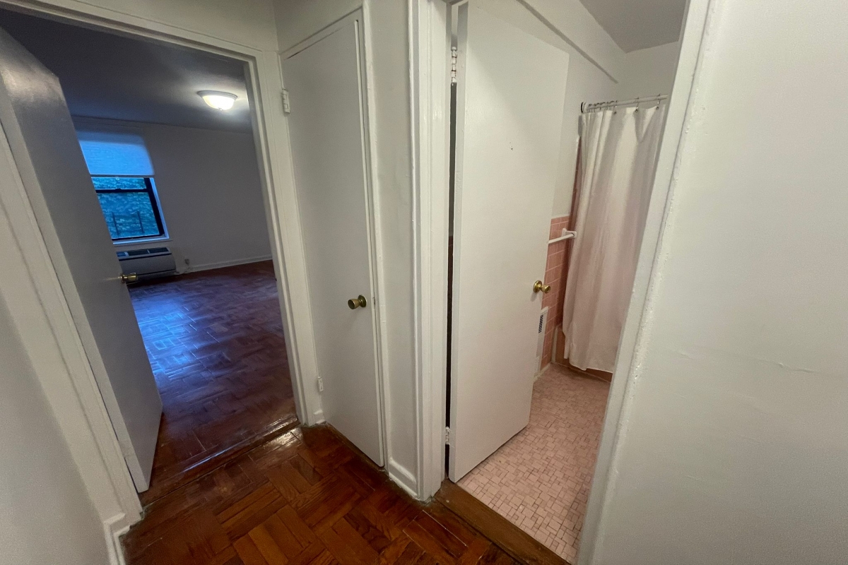 Apartment 79th Avenue  Queens, NY 11367, MLS-RD5328-17