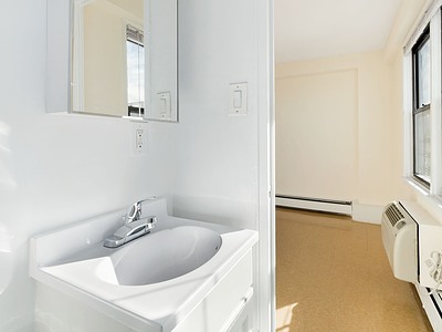 Apartment 57th Avenue  Queens, NY 11368, MLS-RD5335-8