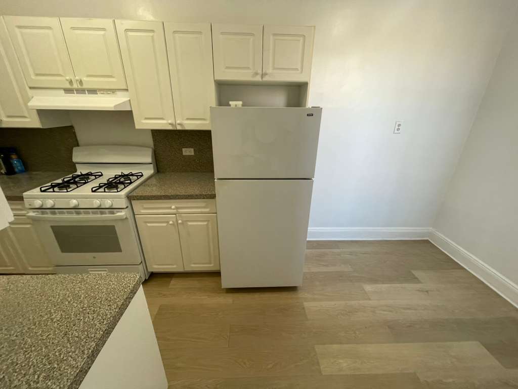 Apartment Saunders Street  Queens, NY 11374, MLS-RD5337-6