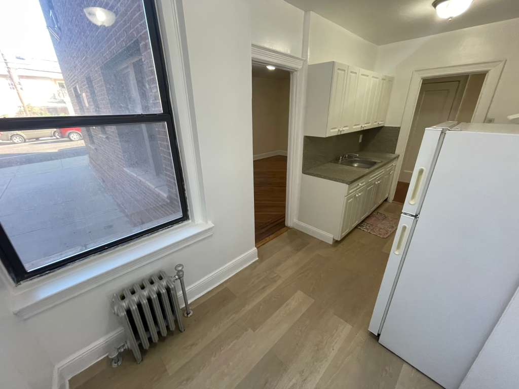 Apartment Saunders Street  Queens, NY 11374, MLS-RD5337-9
