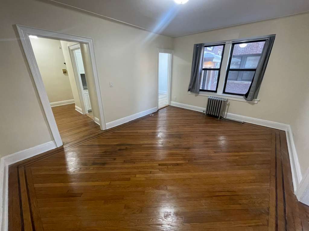 Apartment Saunders Street  Queens, NY 11374, MLS-RD5337-13