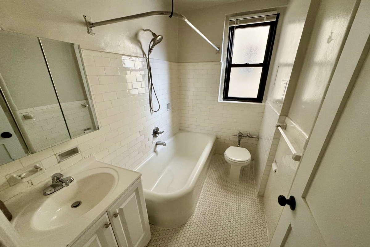 Apartment 4th Street  Manhattan, NY 10009, MLS-RD5338-8