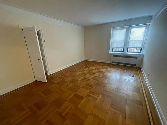 Apartment Highland Avenue  Queens, NY 11432, MLS-RD5340-2