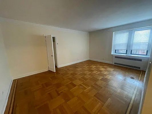 Apartment Highland Avenue  Queens, NY 11432, MLS-RD5340-8