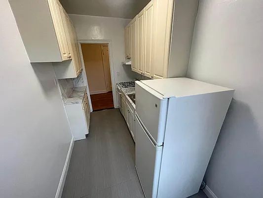 Apartment Highland Avenue  Queens, NY 11432, MLS-RD5340-12