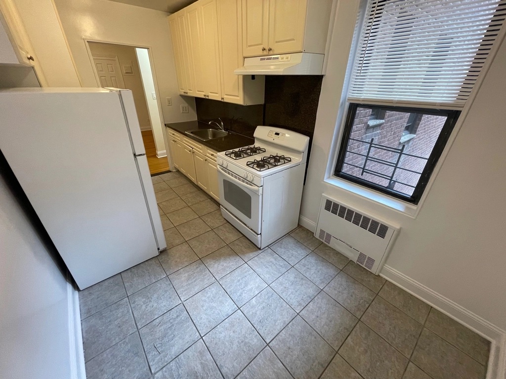Apartment 77th Street  Queens, NY 11372, MLS-RD5341-7