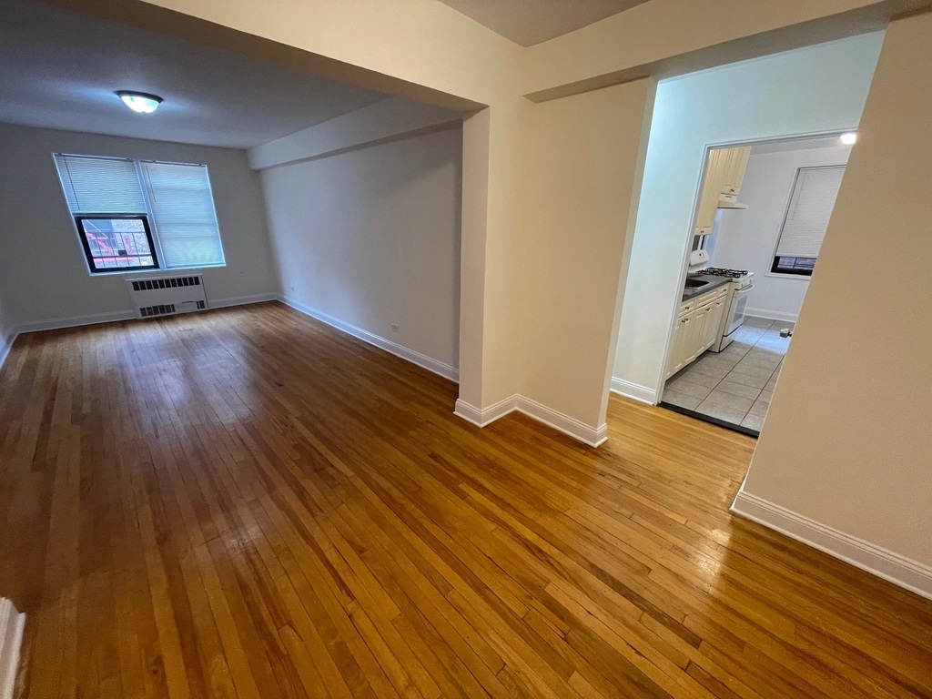 Apartment 77th Street  Queens, NY 11372, MLS-RD5341-13