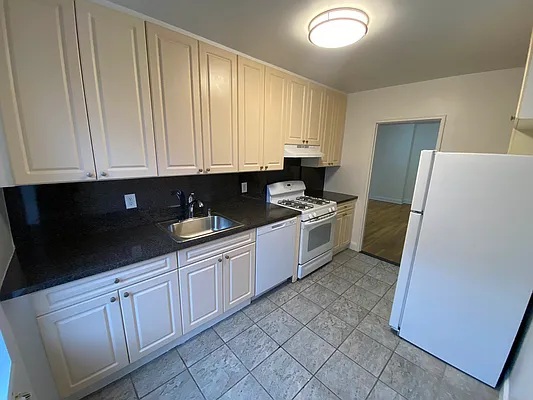 Apartment 150th Street  Queens, NY 11367, MLS-RD5342-7