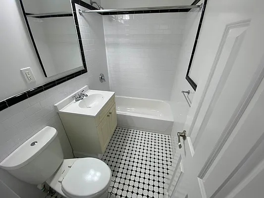 Apartment 150th Street  Queens, NY 11367, MLS-RD5342-12