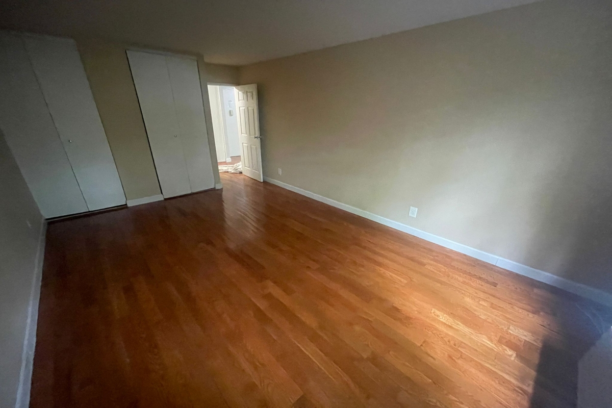Apartment Bell Blvd  Queens, NY 11360, MLS-RD5352-20