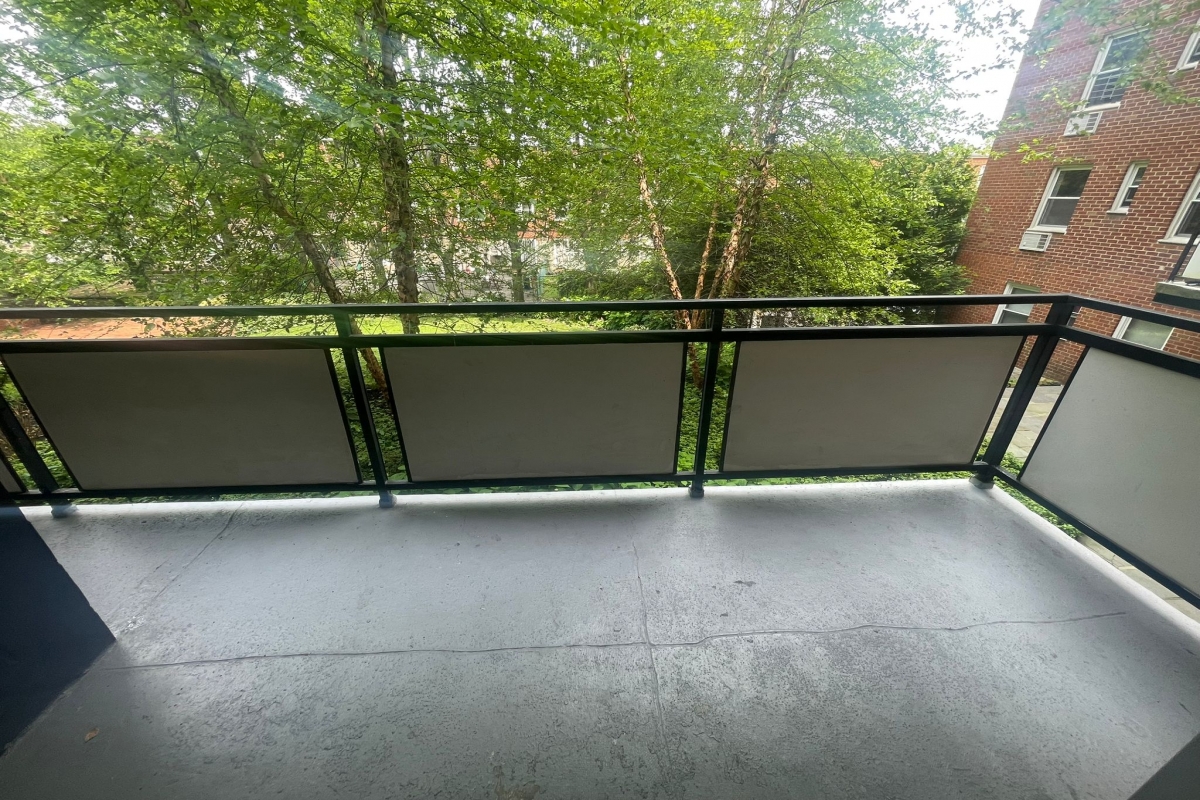 Apartment Bell Blvd  Queens, NY 11360, MLS-RD5353-10